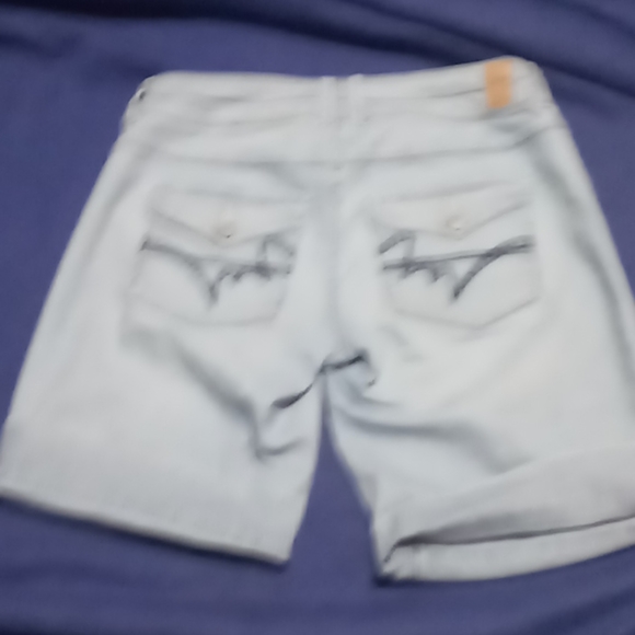 Shorts - Picture 2 of 3